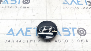 Центральный колпачок на диск Hyundai Ioniq 5 22-26 под R19 60/48 мм, царапины