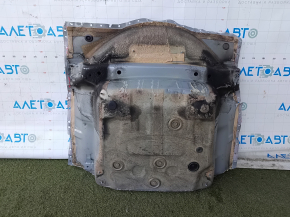Корыто багажника Audi A4 B9 17-25 отпилена, надрывы