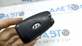 Ключ Hyundai Sonata 20- 4 кнопки, царапины, потерт