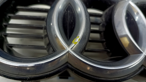 Решетка радиатора grill Audi Q5 8R 13-17 рест без парктроников, глянец, хром, хром вставки, с шильдиком, песок, трещины, тычка, сломаны крепления хром вставки