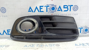 Grilă inferioară bară față dreapta Audi Q5 8R 13-17, crom mat + lucios sub proiectoarele de ceață, tip 2, nisip, zgârieturi, suport rupt 