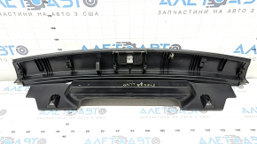 Накладка проема багажника Audi Q5 8R 09-17 черная, царапины, сломана направляющая