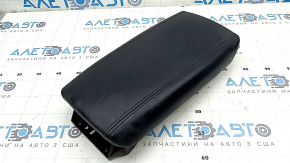Подлокотник центральной консоли Lincoln MKZ 17-20 кожа черный, царапины на пластике, надорваны уплотнители креплений