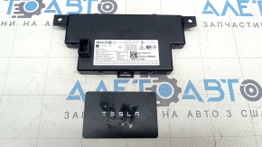 Блок взаимодействия с электронным ключом Tesla Model Y 20-25 с картой