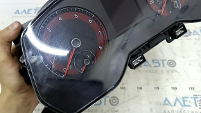 Щиток приборов VW Jetta 21-21 73к, царапины, скол