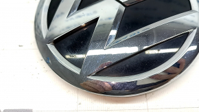Эмблема решетки радиатора VW Jetta 19-21 песок
