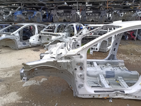 Четверть передняя левая Lincoln MKZ 13-20 hybrid на кузове, белый UG, вмятины