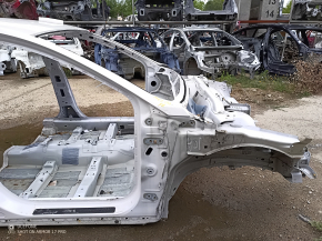 Четверть передняя правая Lincoln MKZ 17-20 на кузове, белый UG