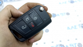Ключ VW Jetta 20-26 4 кнопки, раскладной, царапины