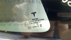 Форточка глухое стекло задняя правая Tesla Model Y 20-25 черный молдинг, царапины