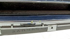 Решетка радиатора grill в сборе с обрамлением Ford Fusion mk5 19-20 хром, песок, сломано крепление