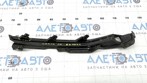 Решетка бампера правая Mazda CX-9 16-23 под птф, структура, сломаны крепления