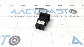 AUX Toyota Camry v40