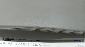 Подлокотник центральной консолиToyota Camry v40 кожа серая, под чистку, потерт