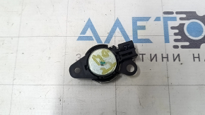 Пищалка передней стойки левая Mitsubishi Outlander 22-26 Bose