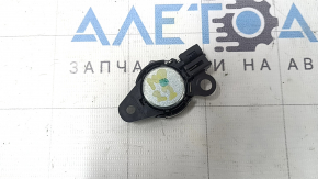 Пищалка передней стойки правая Mitsubishi Outlander 22-26 Bose