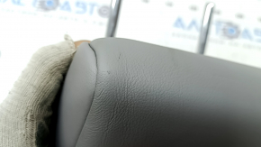 Подголовник 2 ряда центральный Toyota Camry v40 кожа серый, под регулируемую спинку, царапины