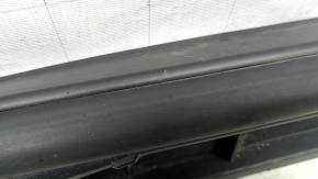 Накладка порога с уплотнителем левая Mazda CX-9 16-23 структура, царапины, примята, сломаны крепления, потерта