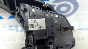 Кнопки управления на руле Mazda CX-9 16-21 полез хром, царапины на хроме