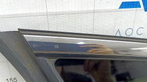 Форточка глухое стекло задняя левая Mazda CX-9 16-23 хром царапины на хроме, царапины на уплотнителе