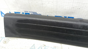 Накладка порога задняя правая Mazda CX-9 16-23 черная, царапины