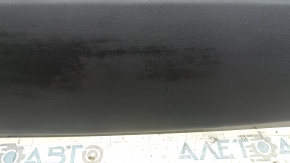 Обшивка двери багажника верхняя Mazda CX-9 16-17 черн, царапины, трещина в креплении
