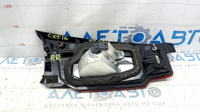 Фонарь внутренний крышка багажника правый Mazda CX-9 16-23 царапины, трещины в уплотнителе