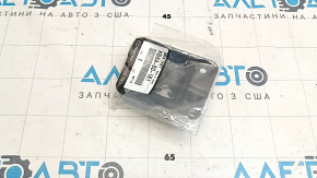 Кронштейн решетки радиатора левый Mazda CX-5 17-25