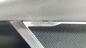 Обшивка двери карточка передняя левая Mazda CX-9 16-19 кожа черная с бежевой вставкой кожа, подлокотник кожа, серый молдинг, с ручкой, BOSE, вмятины, царапины