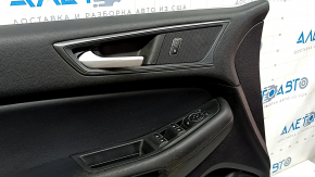 Обшивка двери карточка передняя левая Ford Edge 19-24 черная, SE, вставка кожа черная, подлокотник кожа черная, у управлением стеклоподъемника и кнопкой центр замка, с ручкой, под чистку