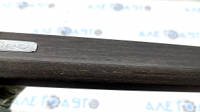 Вставка передней панели правая Audi Q5 80A 18-24 под темно коричневое дерево, quattro, сломаны крепления, царапины