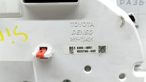 Щиток приборов Toyota Sienna 23-26 4.2" 81к, царапины