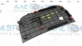 Заглушка обшивки двери багажника нижней левая Toyota Sienna 21-26 темно-серая