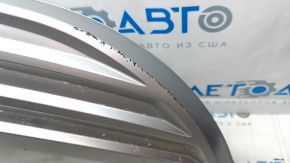 Накладка губы заднего бампера нижняя Audi E-Tron 19-23 серебро, под фаркоп, слом креп, царапины