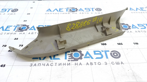 Обшивка двери багажника левая Subaru b9 Tribeca, светло-серая, тычка, царапина