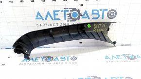 Обшивка двери багажника правая Mitsubishi Outlander 14-22 черная, царапина