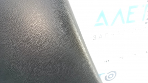 Накладка центральной стойки нижняя левая Infiniti G25 G35 G37 4d 06-15 черная, царапины