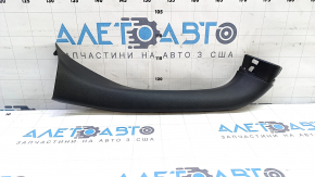 Обшивка двери багажника левая Subaru Outback 15-19 черная, тип 1, отломан кусочек креления, потерто крепление