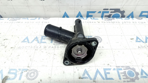 Крышка корпуса термостата Toyota Sienna 21-26 с датчиком