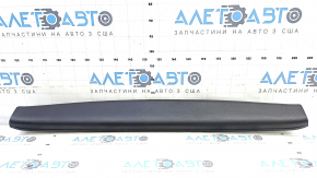 Обшивка двери багажника верхняя Subaru Outback 15-19 черная, царапина