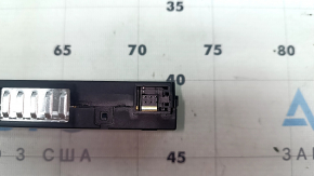 USB Hub центральной консоли Audi E-Tron 19-23 передний