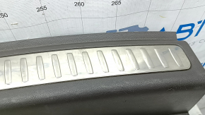 Накладка проема багажника Porsche Macan 15-18 cерая achatgrau, хром накладки, царапины