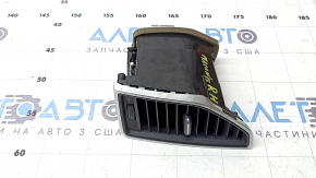 Deflector conductă de aer panou frontal central dreapta Porsche Macan 15-15 fără iluminare, negru cu crom, crăpătură în suport