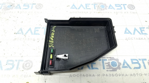Capacul superior al cutiei de siguranțe de sub capotă Toyota Sienna 21-22 mare