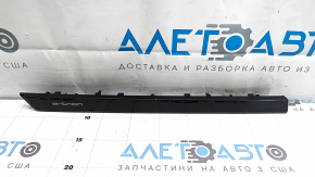 Вставка передней панели правая Audi E-Tron 19-23 черный глянец, потерта