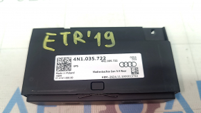 USB Hub центральной консоли Audi E-Tron 19-23 задний