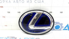 Эмблема решетки радиатора grill Lexus ES300h 13-18 голубая, скол, песок, сломано крепление