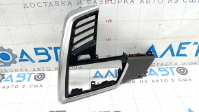 Накладка передней панели левая BMW X5 G05 19-23 серая, полезла краска