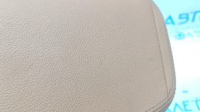 Подголовник 2 ряда центральный BMW X5 G05 19-23 кожа коричневая COGNAC, царапины