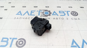 Кнопка паркинга Audi E-Tron 19-23 потерта